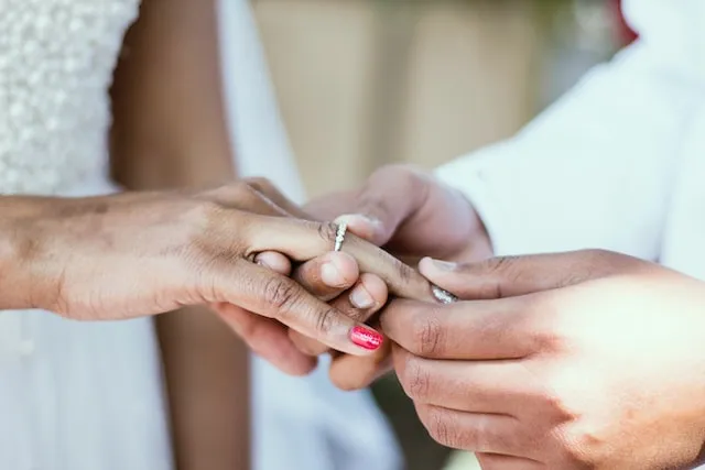 wedding rings exchange